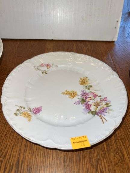 Assorted of Glass Dishes