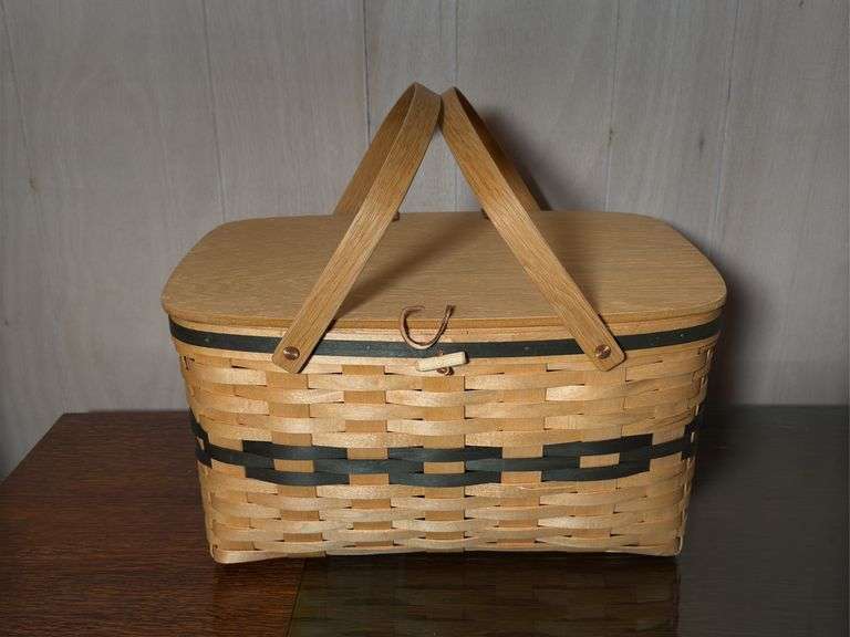 VARIETY IF BASKETS, ROYCE CRAFT PICNIC BASKET, WOOD CRATE