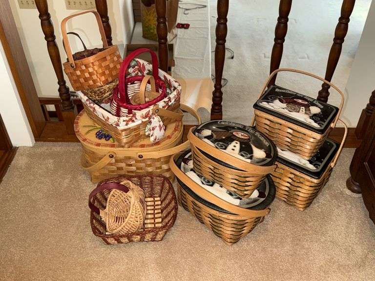 VARIETY OF WOVEN BASKETS