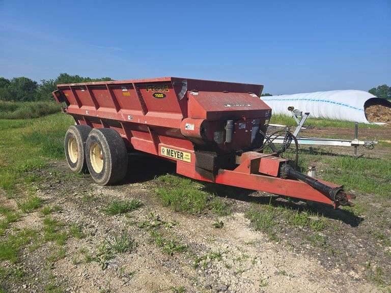 Meyer V-Force 7500 manure spreader