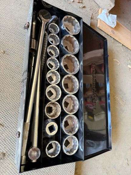 Uncataloged Items- Onsite Bidding Only For This Lot Items! click lot to view photos