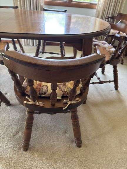 WALTER OF WABASH SOLID MAPLE DINING TABLE WITH 2 LEAVES AND 8 MATCHING CHAIRS
