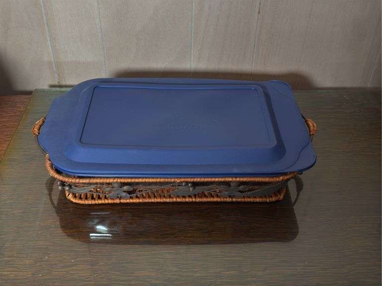 PRISCILLA WARE ALUMINUM COVERED ROASTER, PYREX 9 x 13 PAN WITH BASKET, AND BAKING PANS