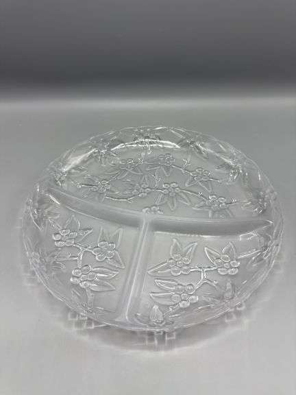 WOVEN BASKETS AND PLASTIC SERVING TRAYS