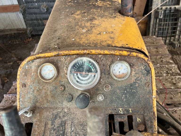 JD 1010 Dozer