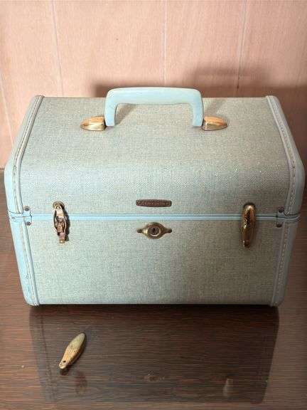 VINTAGE SAMSONITE LUGGAGE SET