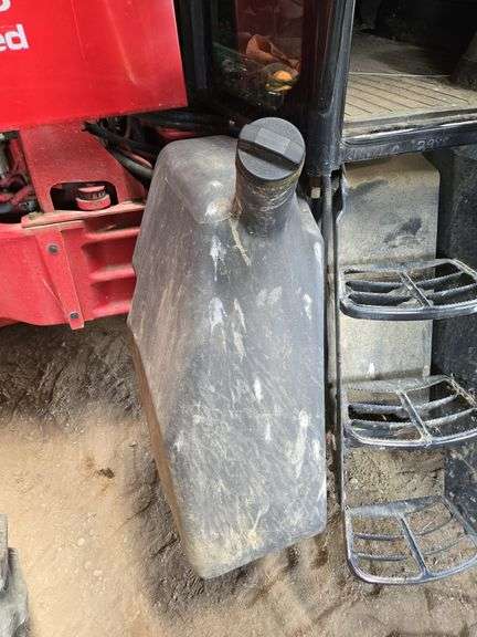 McCormick XTX 215 cab tractor