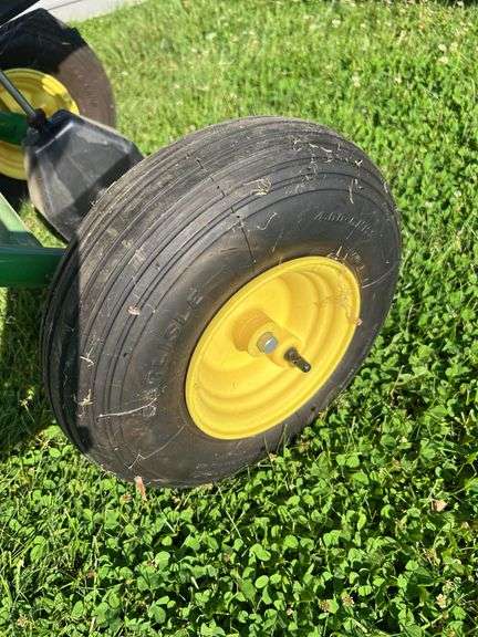 John Deere Plastic Pull Behind Fertilizer Spreader