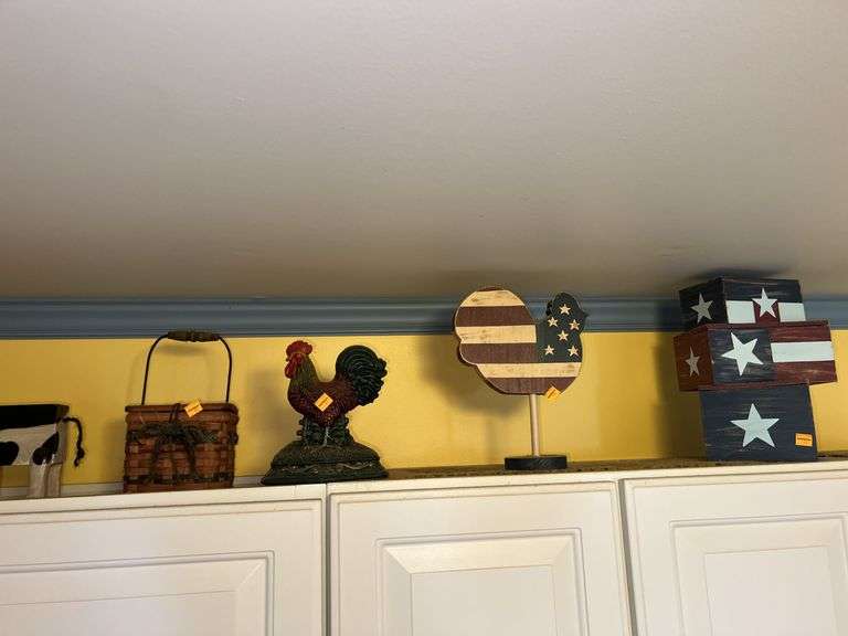 Assorted Decor