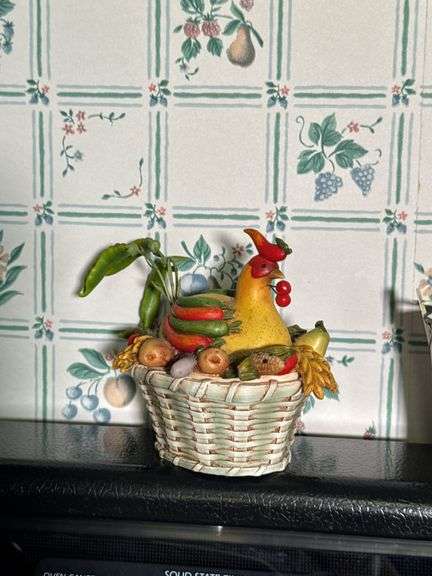 PFALTZGRAFF UTENSIL HOLDER, SALT AND PEPPER SHAKERS, MINI OIL PITCHERS, MAGNETS, LITTLE WALL DECOR,