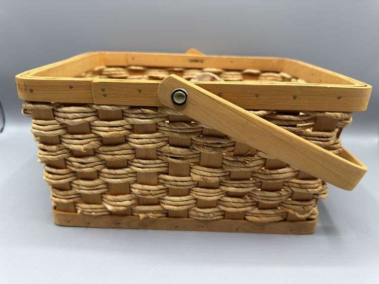 WOVEN BASKETS AND PLASTIC SERVING TRAYS