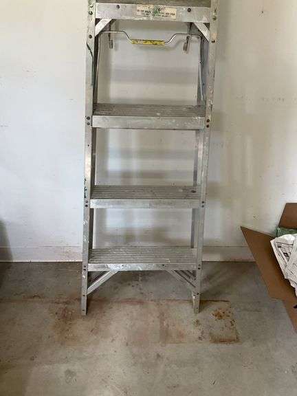 5’ Werner Aluminum Step Ladder