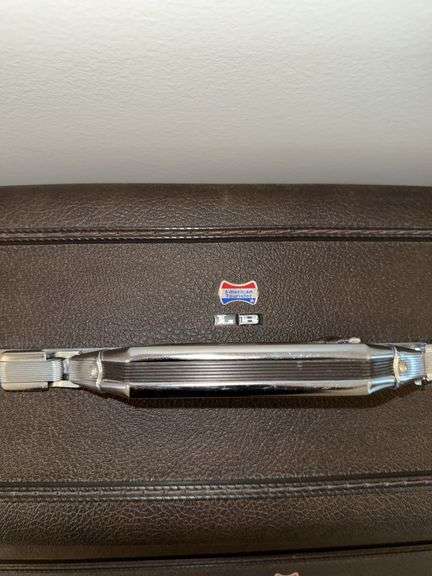 PAIR OF VINTAGE AMERICAN TOURISTER LUGGAGE