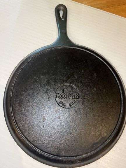 (2) 10” Lodge Cast Iron Skillets