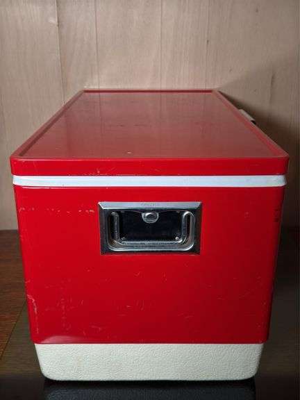 VINTAGE METAL COLEMAN COOLER