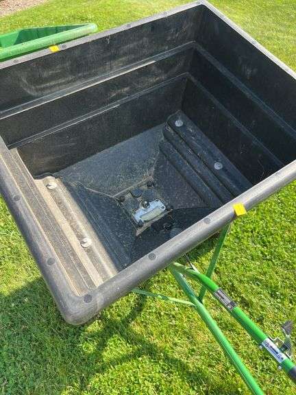 John Deere Plastic Pull Behind Fertilizer Spreader