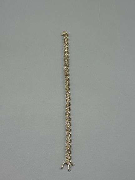 VARIETY OF GOLD (14K & 10K) BRACELETS