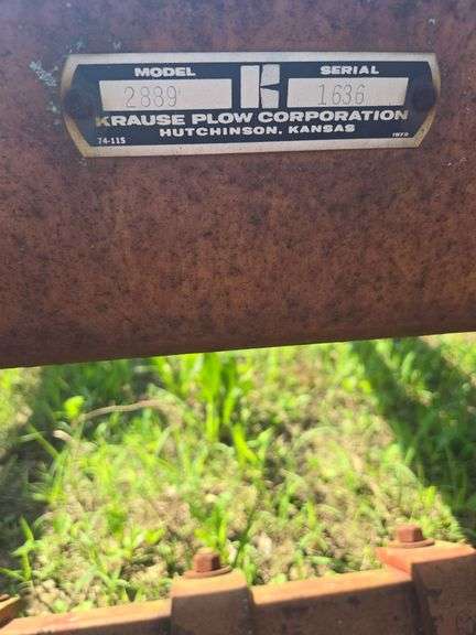 Krause 2889 9-shank chisel plow w/ leveling harrow