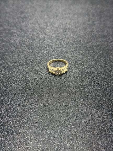 GOLD RING 14K @ 4 GRAMS