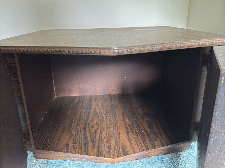 VINTAGE WOODEN END TABLE