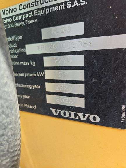 Volvo BL60 Backhoe Loader with extend-hoe