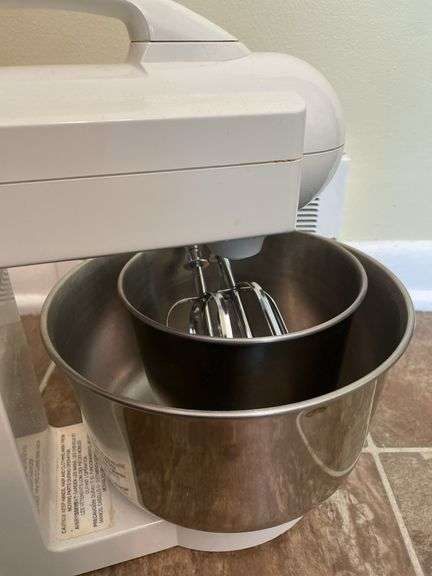 Hamilton Beach stand mixer
