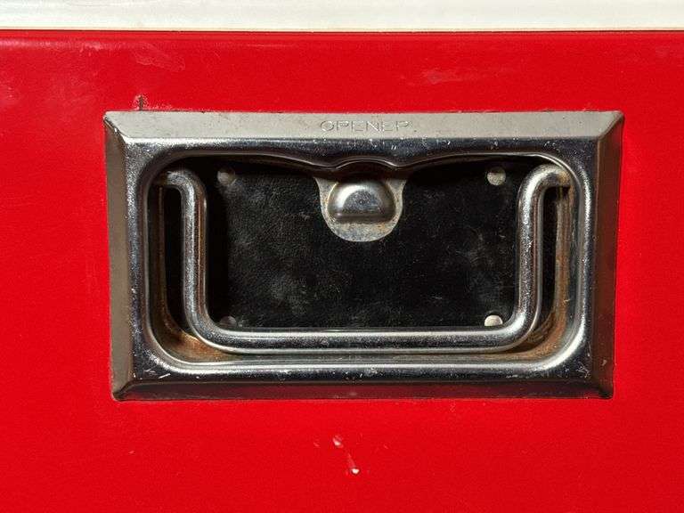 VINTAGE METAL COLEMAN COOLER