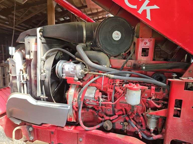 McCormick XTX 215 cab tractor