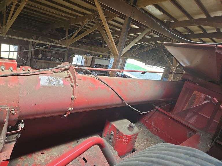 Case IH 2388 Axial- Flow Rotary Combine