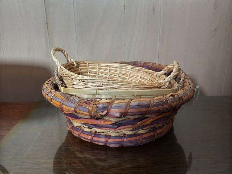 VARIETY IF BASKETS, ROYCE CRAFT PICNIC BASKET, WOOD CRATE