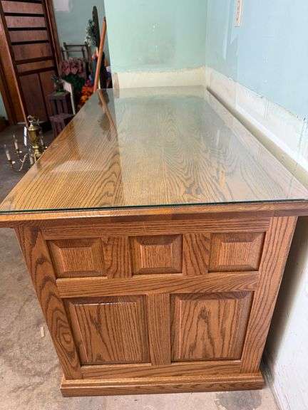 NUT TREE FURNITURE SOLID OAK EXECUTIVE STYLE DESK