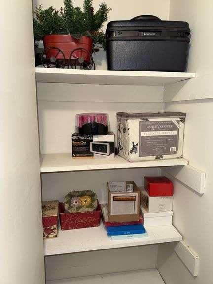 CONTENTS OF SHELVING PICTURED
