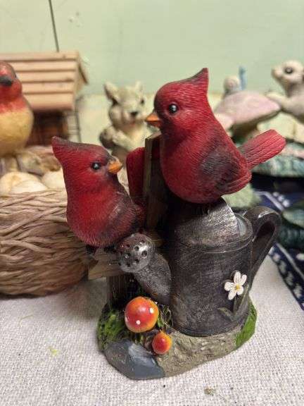 DECORATIVE LOT ANIMAL FIGURINES