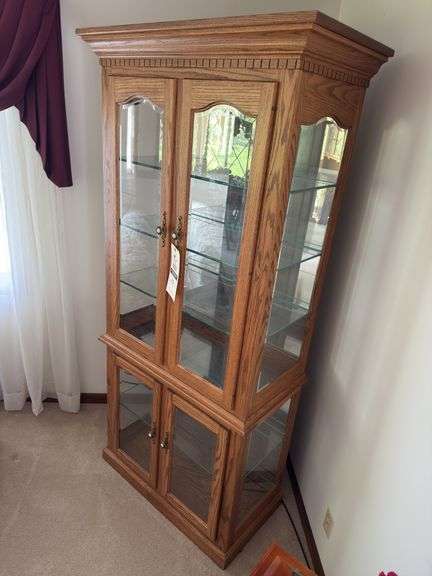 SOLID OAK AMISH MADE CHINA HUTCH