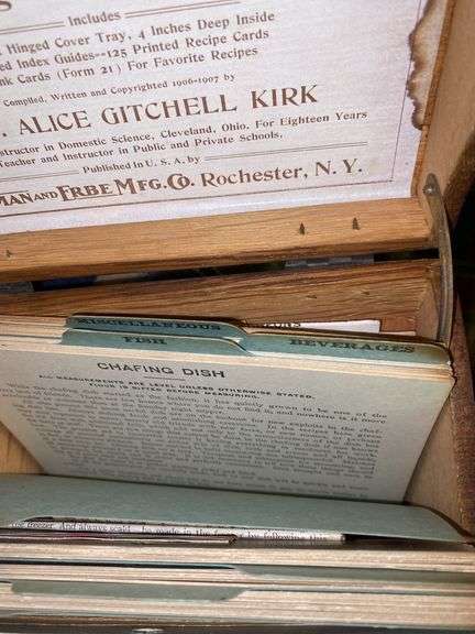 Vintage Recipe Box