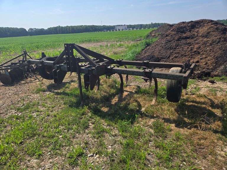 Uncataloged Items- Onsite Bidding Only For This Lot Items! click lot to view photos