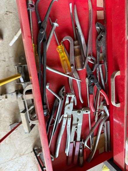 Uncataloged Items- Onsite Bidding Only For This Lot Items! click lot to view photos