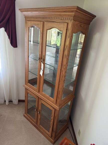 SOLID OAK AMISH MADE CHINA HUTCH
