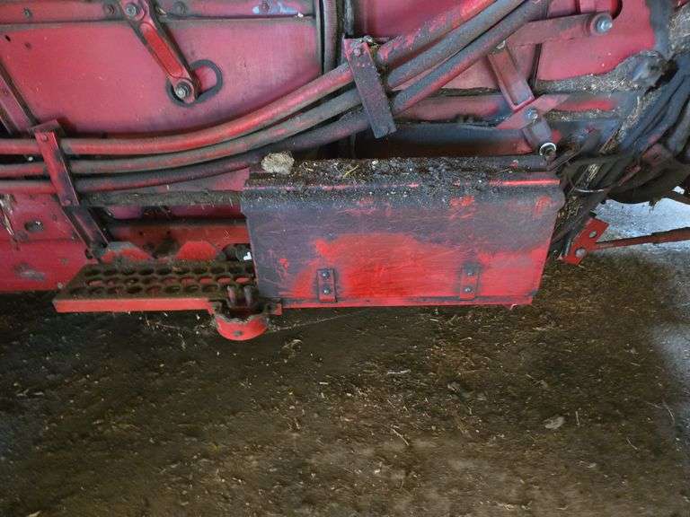 Case IH 2388 Axial- Flow Rotary Combine