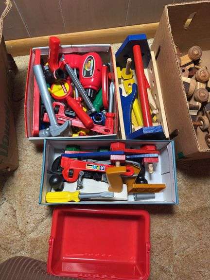 BUILDER TOYS