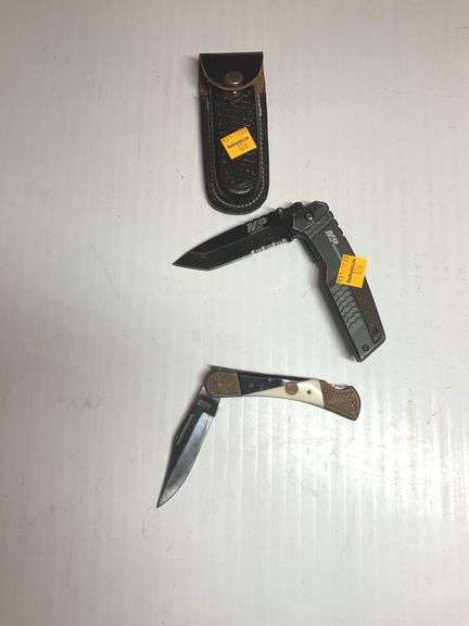 2 Knives, Knife Case