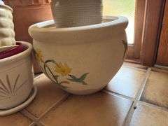 LARGE VARIETY OF FLOWER POTS