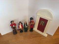 Colonial Christmas Caroling Set