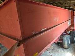 M & W Little Red Wagon grain cart