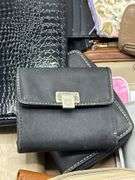 ASSORTMENT OF WOMENS WALLETS AND COIN POUCHES