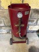 CYCLONE MFG PRESSURE SANDBLASTER