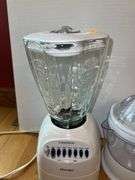 Osterizer GLASS Blender, Black and Decker Juicer, The Pampered Chef Chopper
