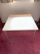 CARD TABLE *LIKE NEW*