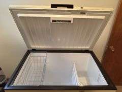 AMANA DEEPFREEZE CHEST FREEZER