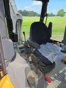 Volvo BL60 Backhoe Loader with extend-hoe